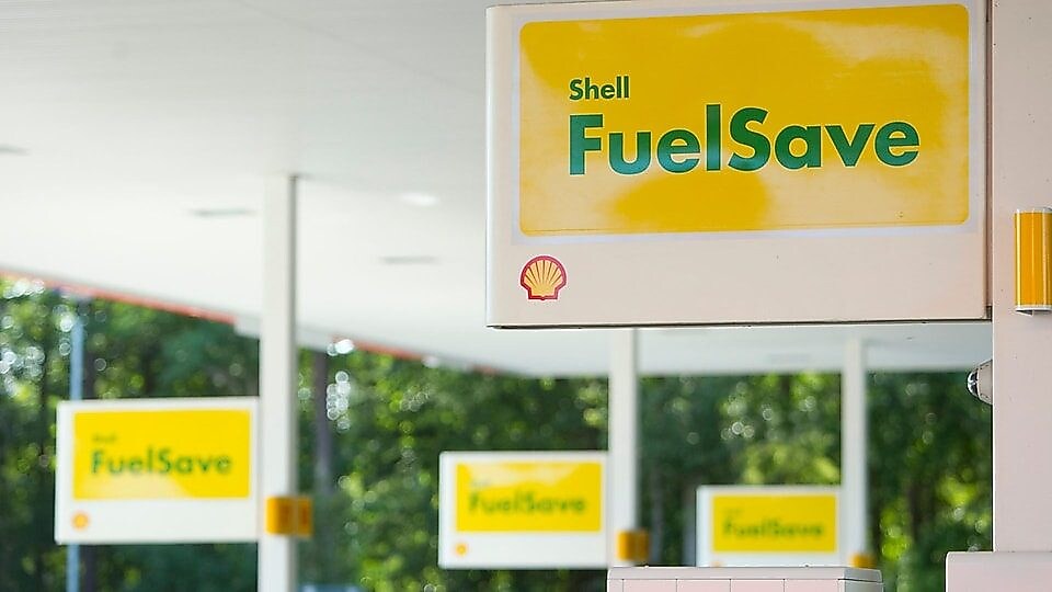 Shell FuelSave borden op een pompstation