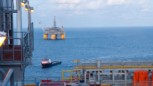 Plate-forme flottante en eau profonde dans le golfe du Mexique