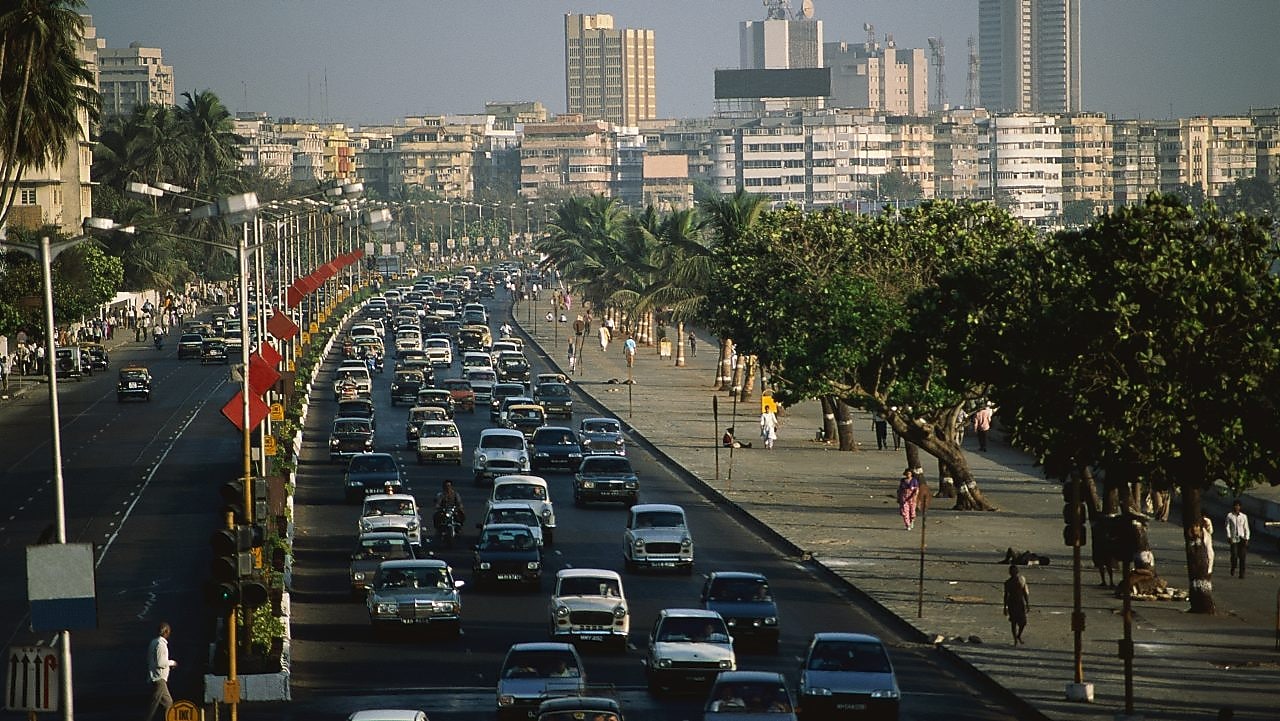 Embouteillages sur Marine Drive à Bombay, Inde
