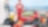 Conducteur de F1 de Ferrari utilisant l'huile Shell Helix Ultra pour faire le plein du véhicule
